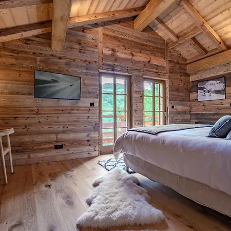 Luxury With Sauna & Jacuzzi In Chalet