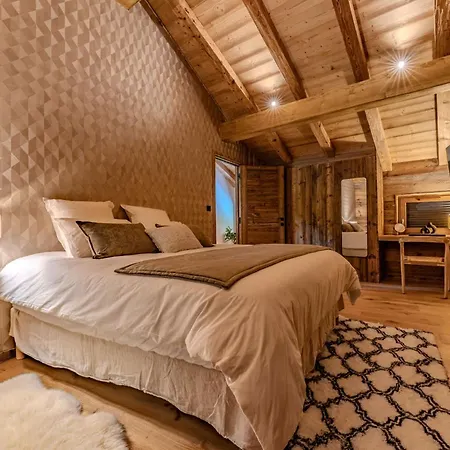 Luxury With Sauna & Jacuzzi In Chalet Megeve