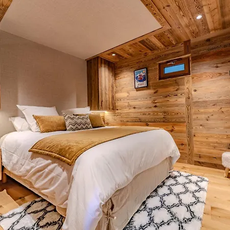 Luxury With Sauna & Jacuzzi In Chalet