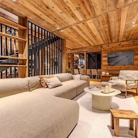 Chalet Luxury With Sauna & Jacuzzi In Megeve