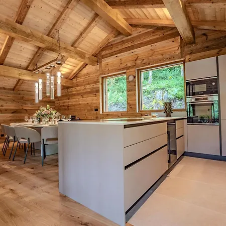 Luxury With Sauna & Jacuzzi In Chalet *
